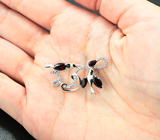 Изысканная серебряная брошь с альмандинами гранатами Серебро 925