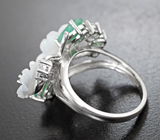 Превосходное серебряное кольцо с резным перламутром, изумрудами и цветной эмалью Серебро 925
