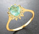 Золотое кольцо с редким «неоновым» уральским изумрудом 1,08 карата и цирконами
