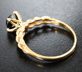 Золотое кольцо с черным 1,2 карата и бесцветными бриллиантами