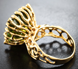 Коктейльное золотое кольцо с эксклюзивным полихромным апатитом 24,97 карата и россыпью бриллиантов Золото