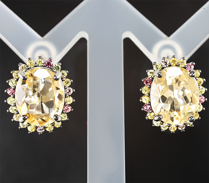 Стильные серебряные серьги с цитринами и разноцветными сапфирами