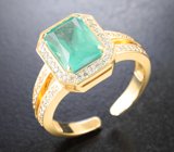 Золотое кольцо с ярким «неоновым» уральским изумрудом редкой чистоты 2,38 карата и 70 бриллиантами