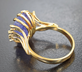Золотое кольцо с крупным танзанитом 8,62 карата и бриллиантами Золото