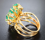 Роскошное золотое кольцо с россыпью уральских изумрудов 7,55 карата и бриллиантами