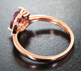 Замечательное серебряное кольцо с родолитом и черными шпинелями Серебро 925