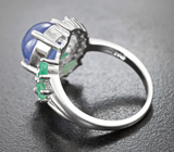 Роскошное серебряное кольцо с крупным танзанитом и изумрудами