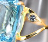 Крупное золотое кольцо с роскошным голубым топазом 30,75 карата и сапфирами Золото