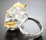 Серебряное кольцо с резным бесцветным кварцем 27,21 карата, перидотами, диопсидами и родолитами Серебро 925