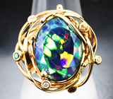 Золотое кольцо с крупным невероятно-ярким ограненным черным опалом 7,37 карата, желтыми сапфирами, цаворитом и бриллиантами Золото