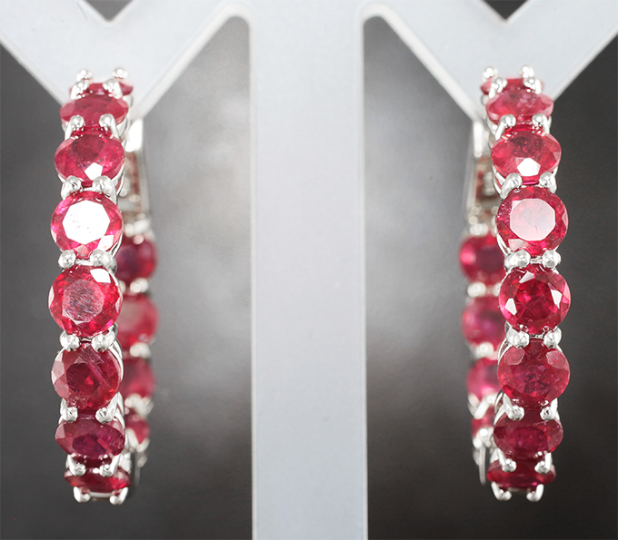 Роскошные серебряные серьги с рубинами