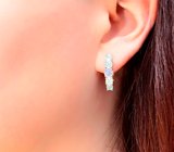 Эффектные серебряные серьги с кристаллическими эфиопскими опалами