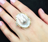Серебряное кольцо с перламутром 41,33 карата и сапфирами