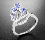 Прелестное серебряное кольцо с танзанитами Серебро 925