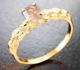 Золотое кольцо с редким насыщенным уральским александритом 0,55 карата и бриллиантами Золото