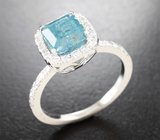 Кольцо с неоново-голубым турмалином и муассанитами Золото