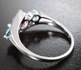 Оригинальное серебряное кольцо с аметистом и голубыми топазами