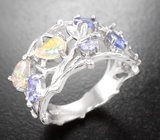 Ажурное серебряное кольцо с ограненными эфиопскими опалами и танзанитами Серебро 925