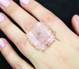 Крупное массивное золотое кольцо с эксклюзивным розовым морганитом 52,8 карата и бриллиантами