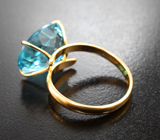 Золотое кольцо с чистейшим голубым топазом 12,81 карата