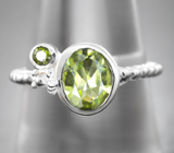 Серебряное кольцо с хризолитами 1,43 карата Серебро 925