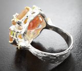 Серебряное кольцо с крупными сапфирами и перидотами