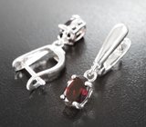 Изящные серебряные серьги с альмандинами гранатами