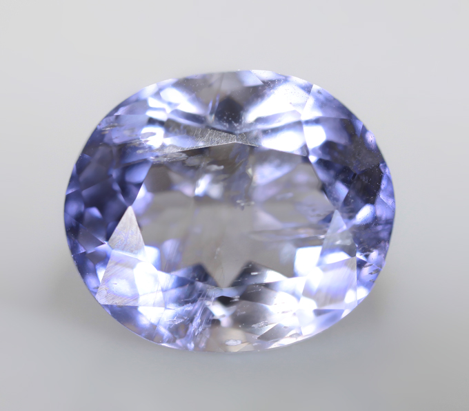 Иолит 2,48 карата