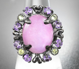 Серебряное кольцо с корундом, аметистами и перидотами Серебро 925