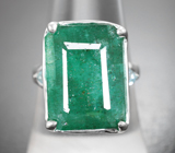 Серебряное кольцо с крупным изумрудом 11,43 карата и голубыми топазами Серебро 925