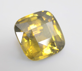 Крупный зеленовато-желтый циркон 5,2 карата 