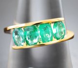 Золотое кольцо с яркими уральскими изумрудами высокой чистоты 1,43 карата