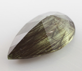 Перидот с включениями рутила 4,39 карата 