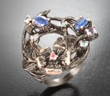 Серебряное кольцо с кианитами, голубыми топазами и аметистами