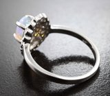 Праздничное серебряное кольцо с ограненным эфиопским опалом и сапфирами
