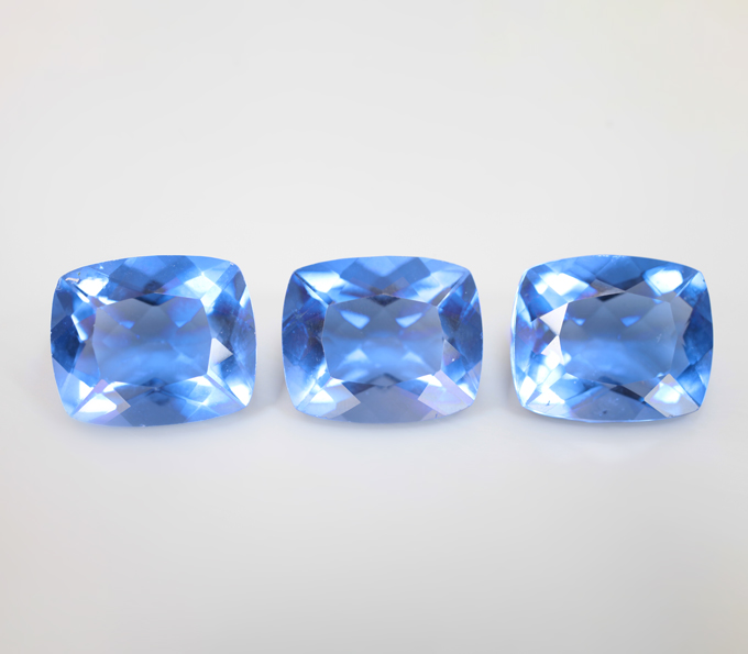 Крупный набор из 3 чистейших флюоритов со сменой цвета 20,08 карата