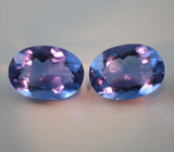 Крупная пара чистейших флюоритов со сменой цвета 30,32 карата 