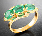 Золотое кольцо с яркими насыщенными уральскими изумрудами 1,8 карата и бриллиантами Золото