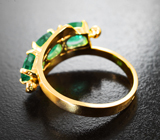 Золотое кольцо с яркими насыщенными уральскими изумрудами 1,8 карата и бриллиантами Золото