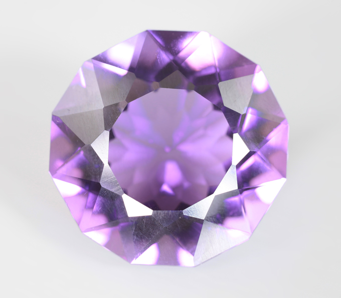 Чистейший уругвайский аметист авторской огранки 13,32 карата