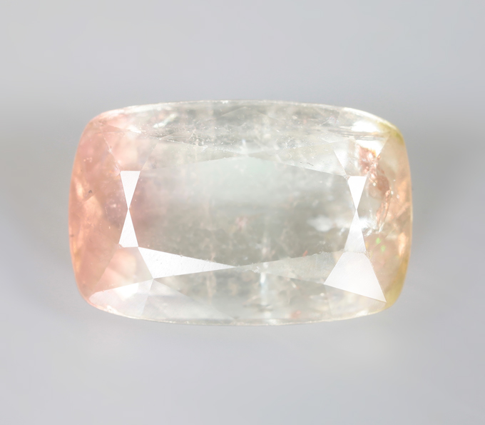 Полихромный турмалин 3,67 карата