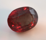 Редкий крупный гранат со сменой цвета 4,99 карата 