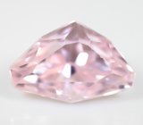 Кольцо с полихромным кунцитом авторской огранки 8,15 карата и розовыми бриллиантами