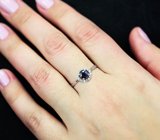 Прелестное серебряное кольцо с насыщенно-синим сапфиром