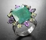 Серебряное кольцо с изумрудом 5,86 карата, аметистами и перидотами