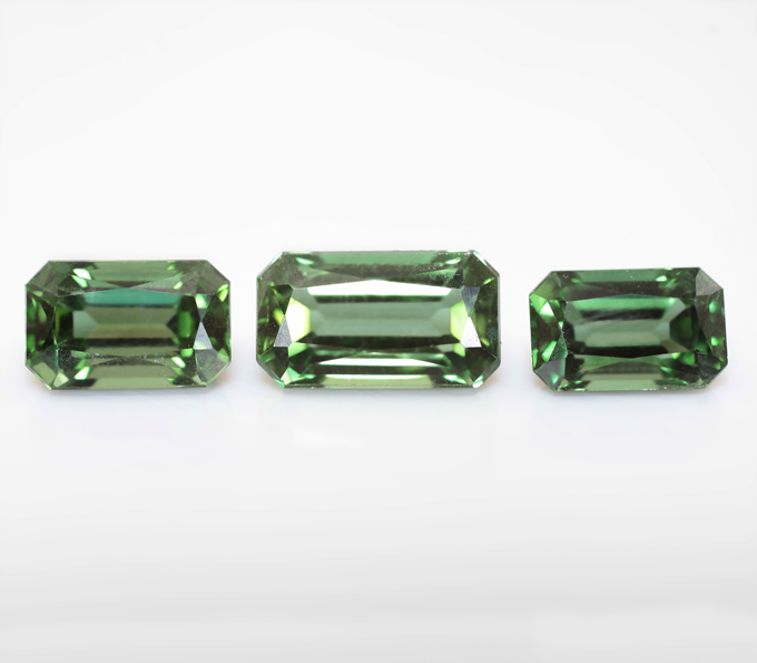 Набор из 3 «неоновых» апатитов 9,39 карата