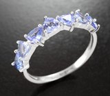 Элегантное серебряное кольцо с танзанитами высокой чистоты