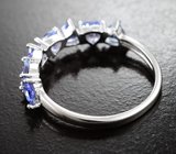 Элегантное серебряное кольцо с танзанитами высокой чистоты