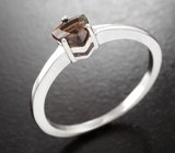 Изящное серебряное кольцо с дымчатым кварцем
