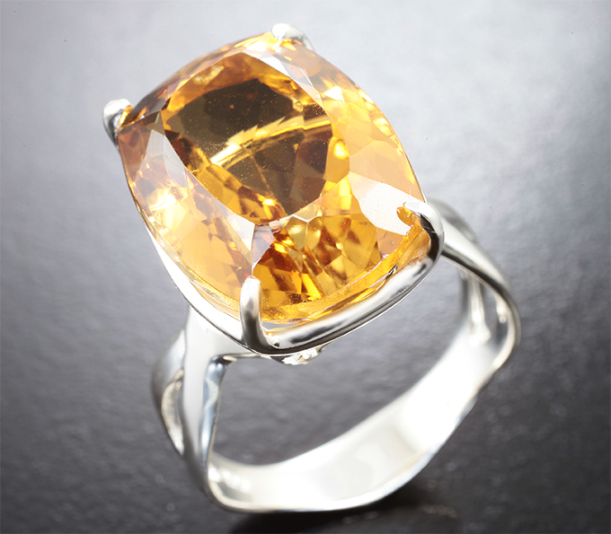 Серебряное кольцо с цитрином